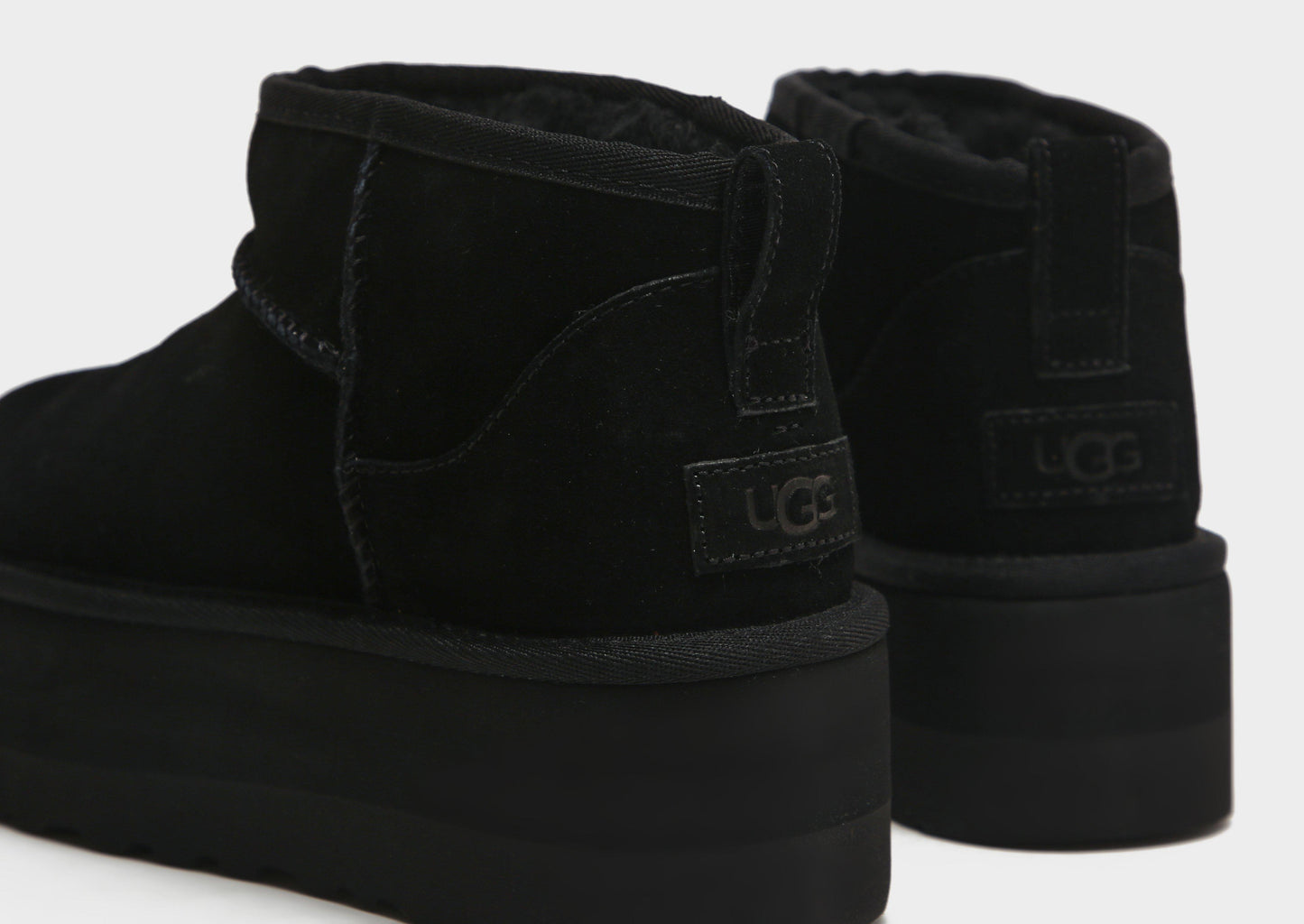 Scarpa Ugg Black da Donna CLASSIC ultra MINI platform