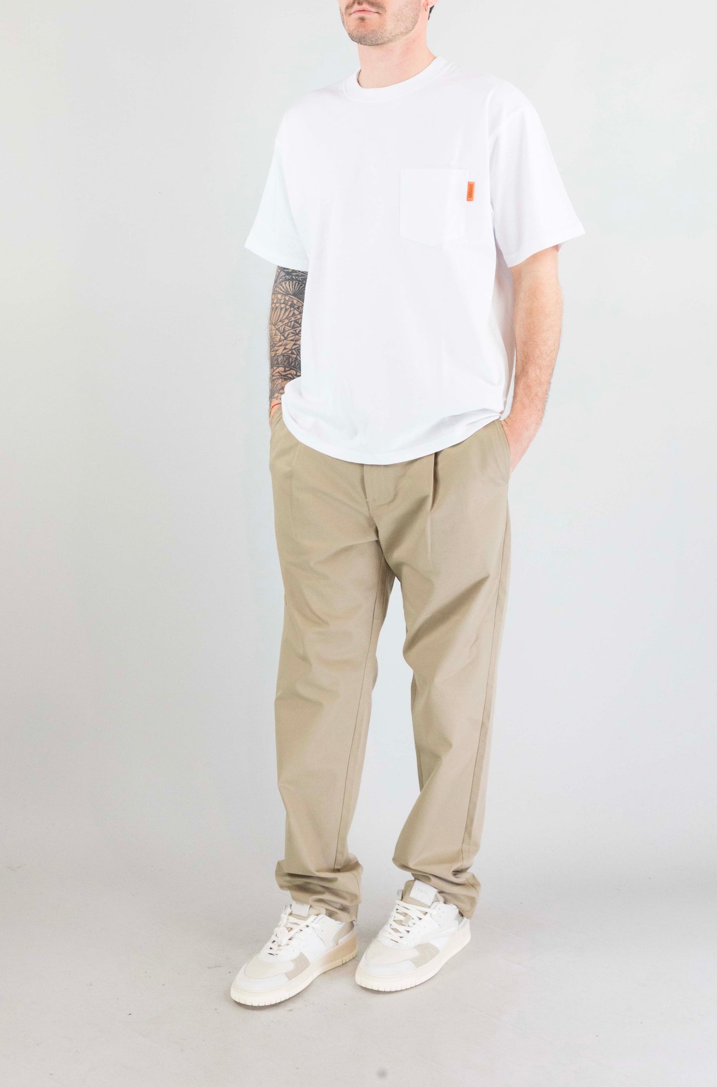 T-Shirt Universal Overall White da Uomo u2613219ga