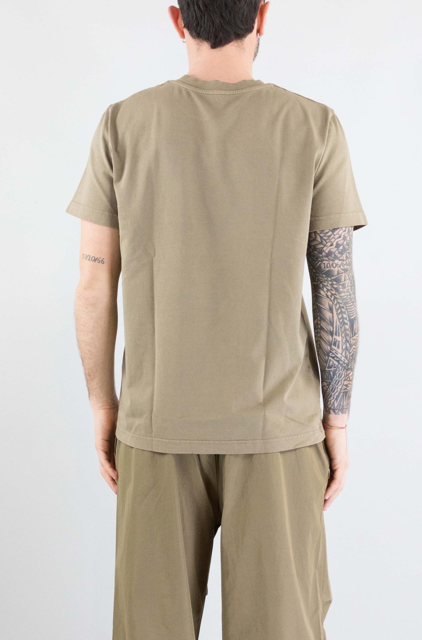 T-Shirt Apc Kaki da Uomo cohmb m26384